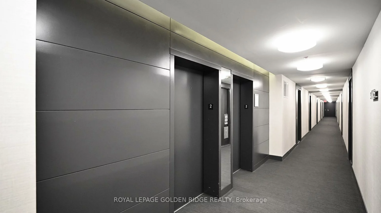 377, Madison, Casa Loma, Toronto