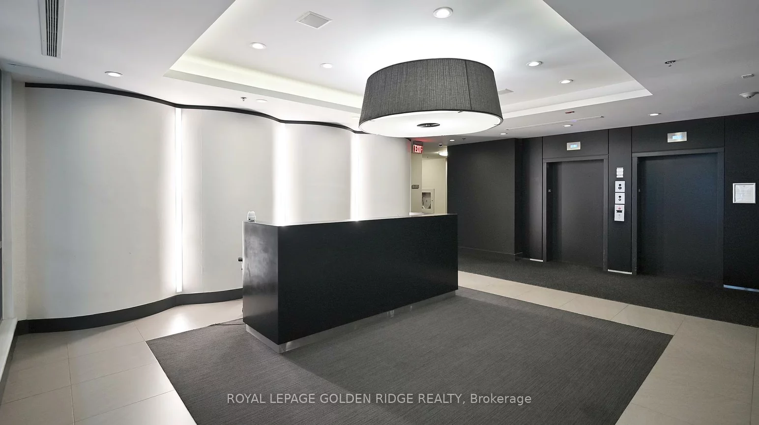 377, Madison, Casa Loma, Toronto