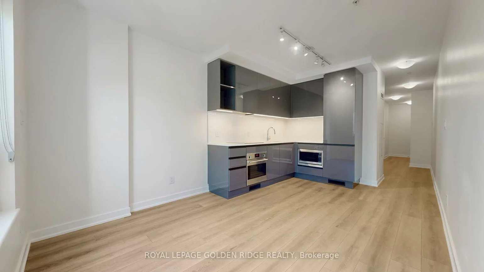 377, Madison, Casa Loma, Toronto