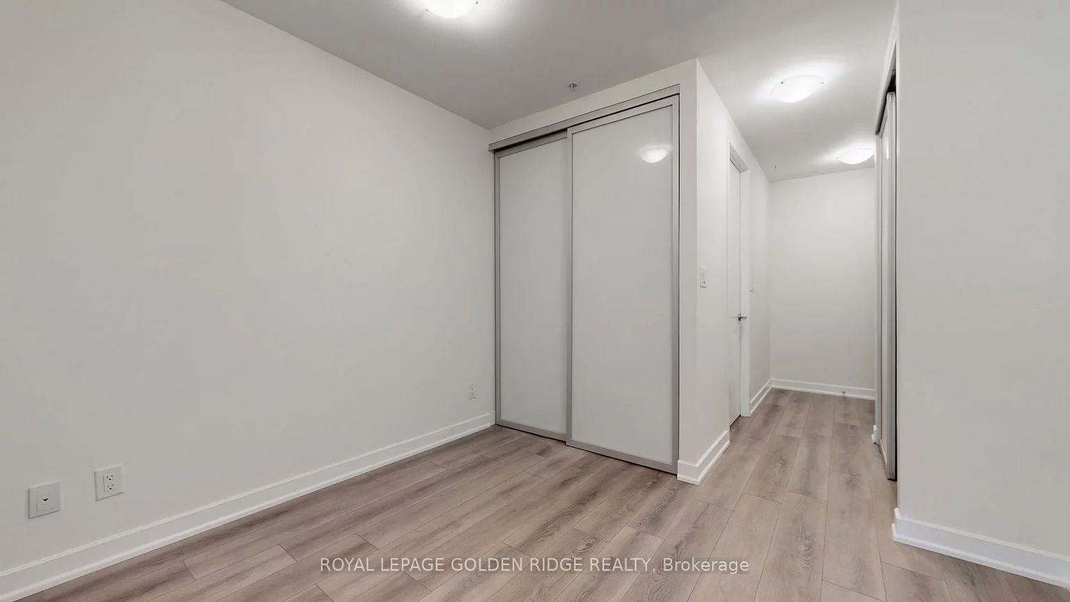 377, Madison, Casa Loma, Toronto