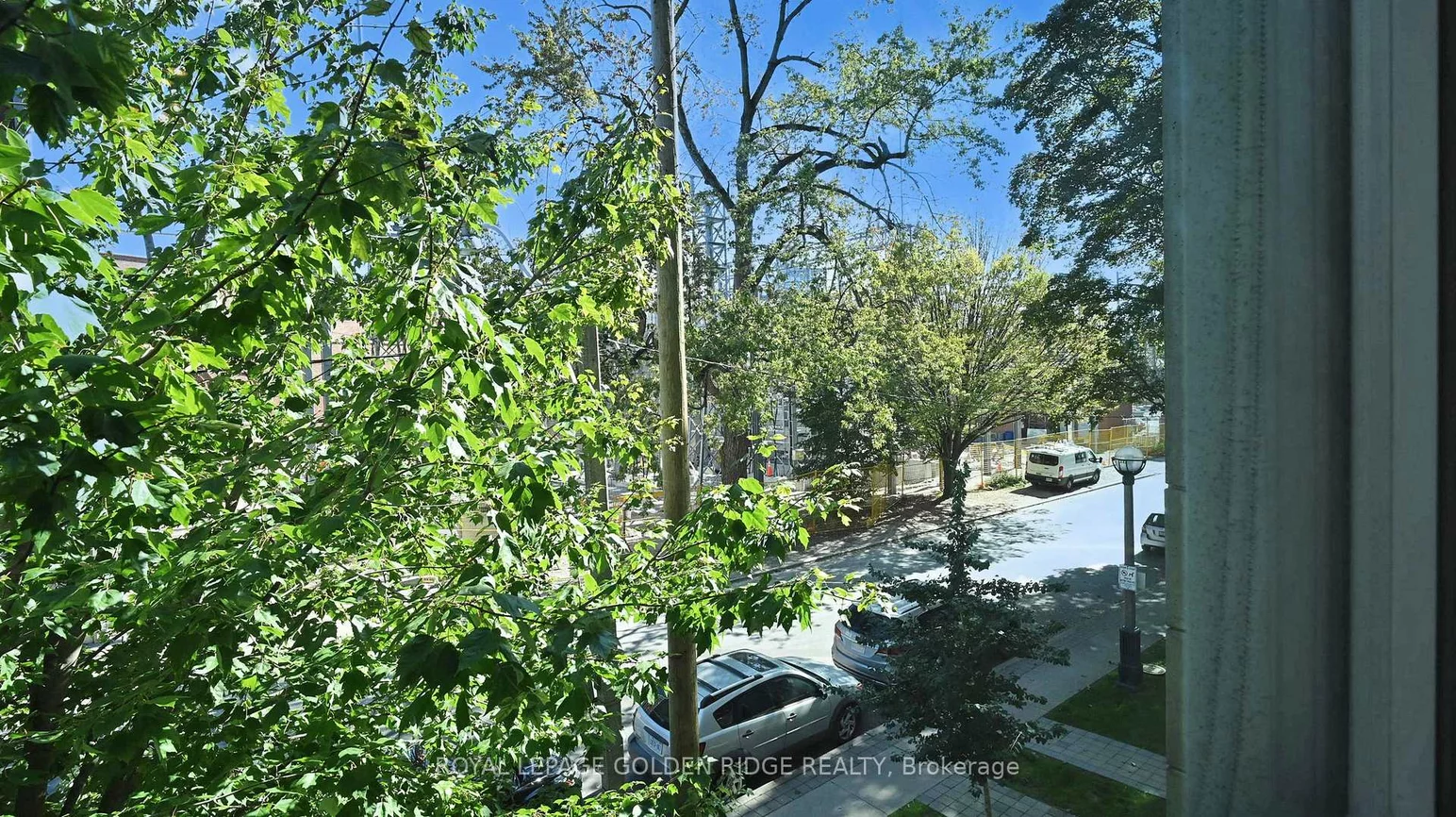 377, Madison, Casa Loma, Toronto