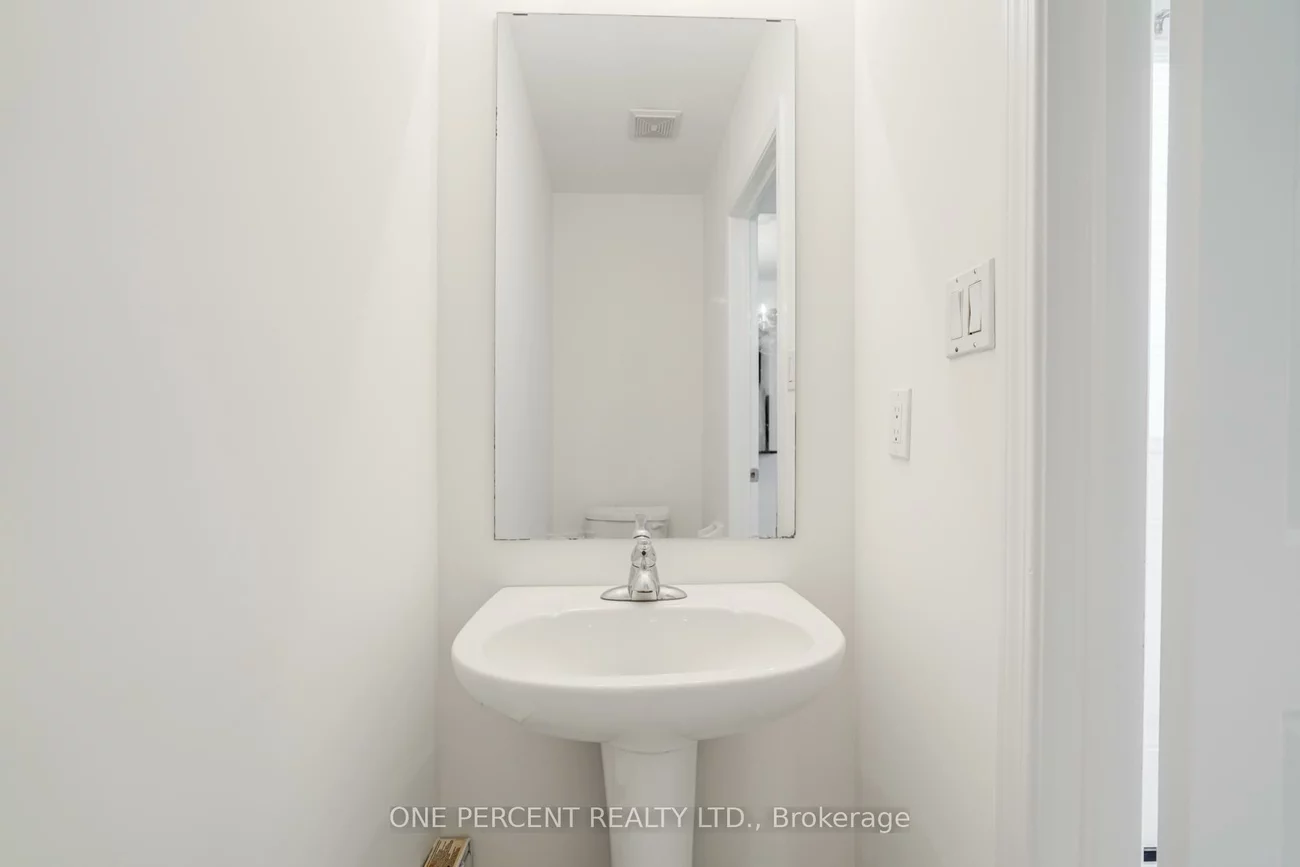 25, Coneflower, Westminster-Branson, Toronto