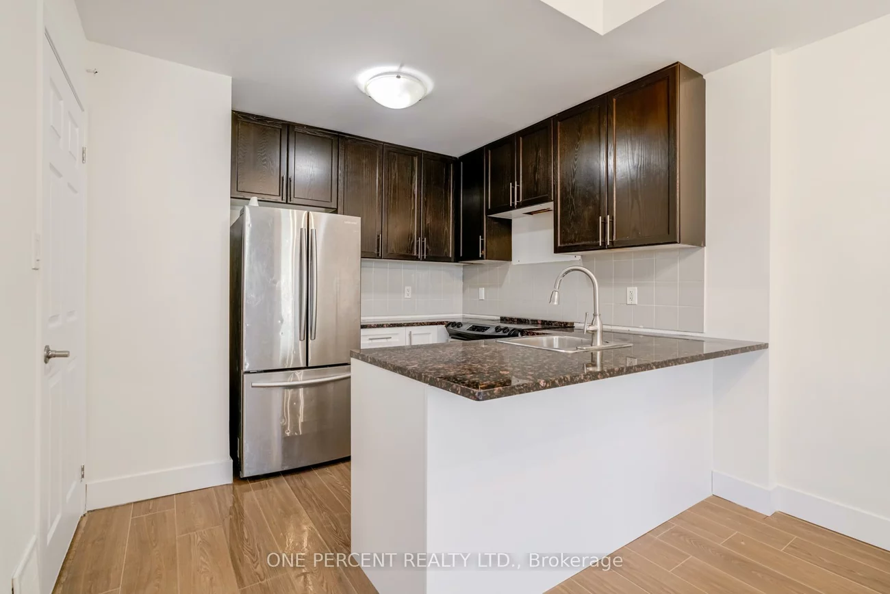 25, Coneflower, Westminster-Branson, Toronto