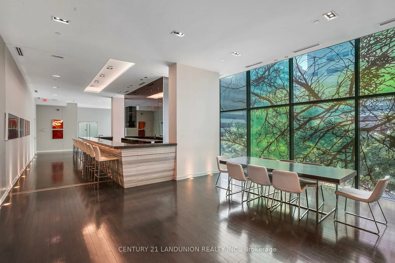 38, Grenville, Bay Street Corridor, Toronto