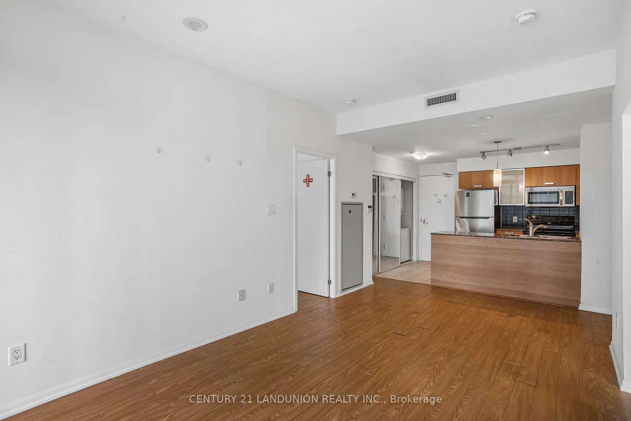 38, Grenville, Bay Street Corridor, Toronto