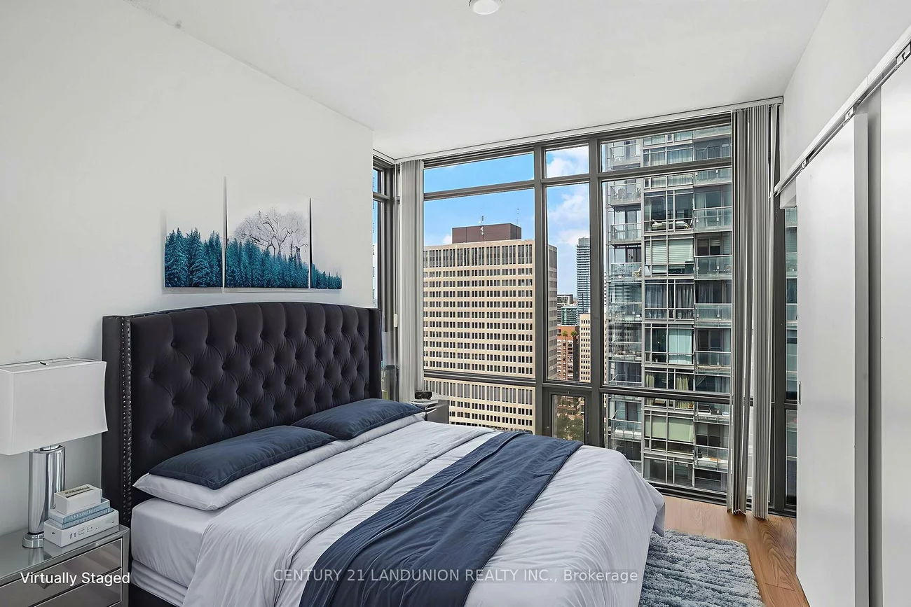 38, Grenville, Bay Street Corridor, Toronto