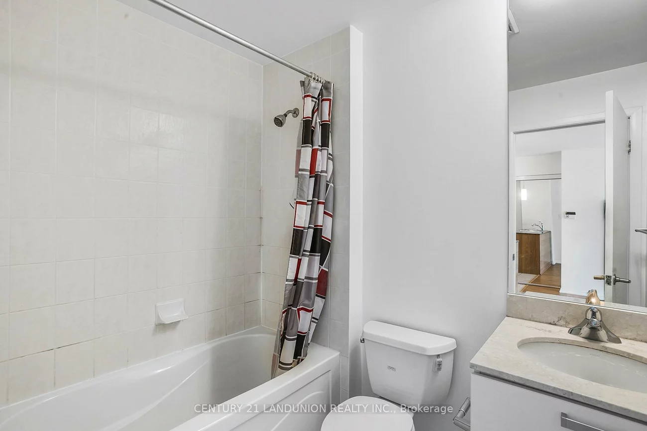 38, Grenville, Bay Street Corridor, Toronto