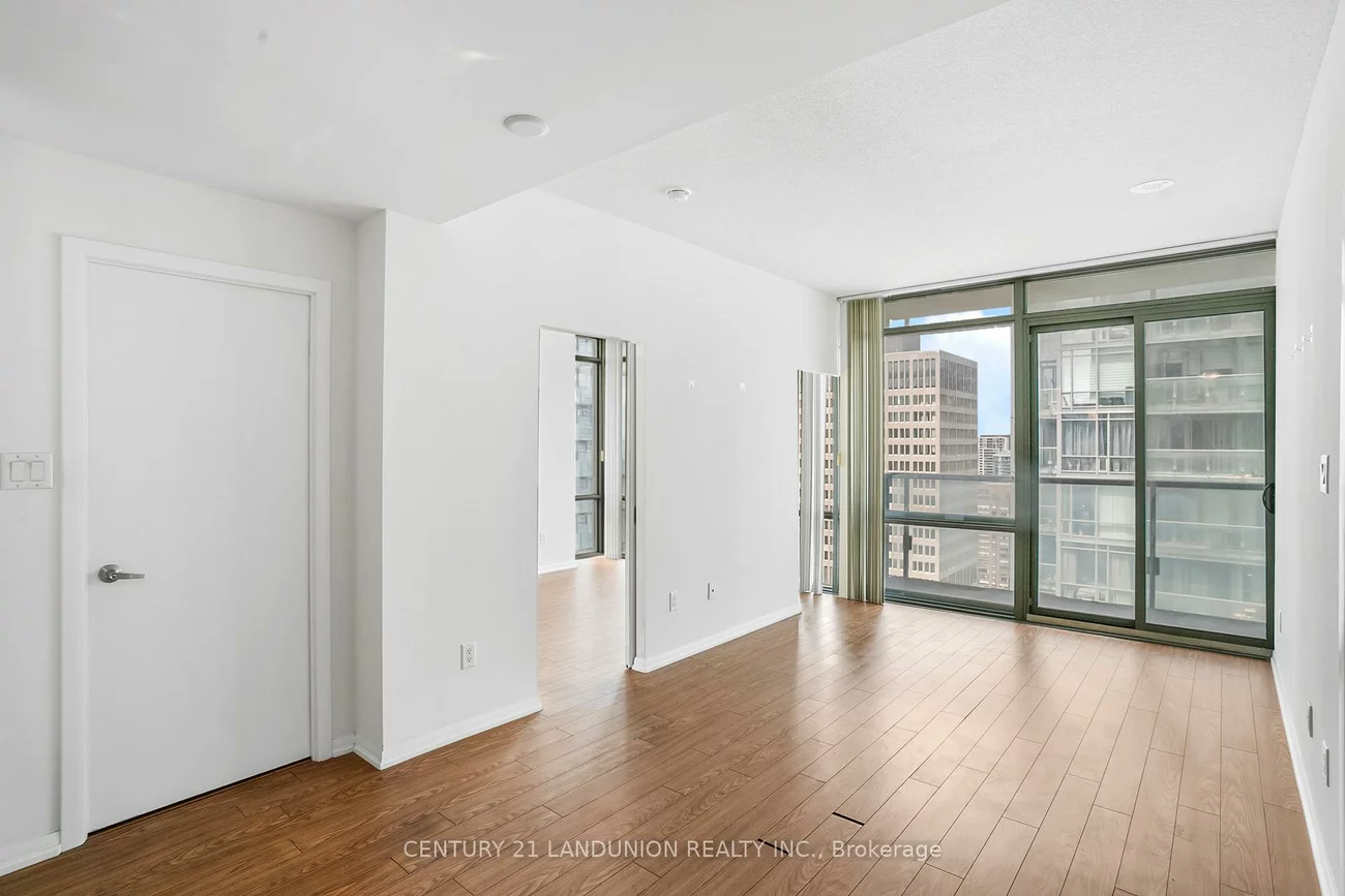 38, Grenville, Bay Street Corridor, Toronto