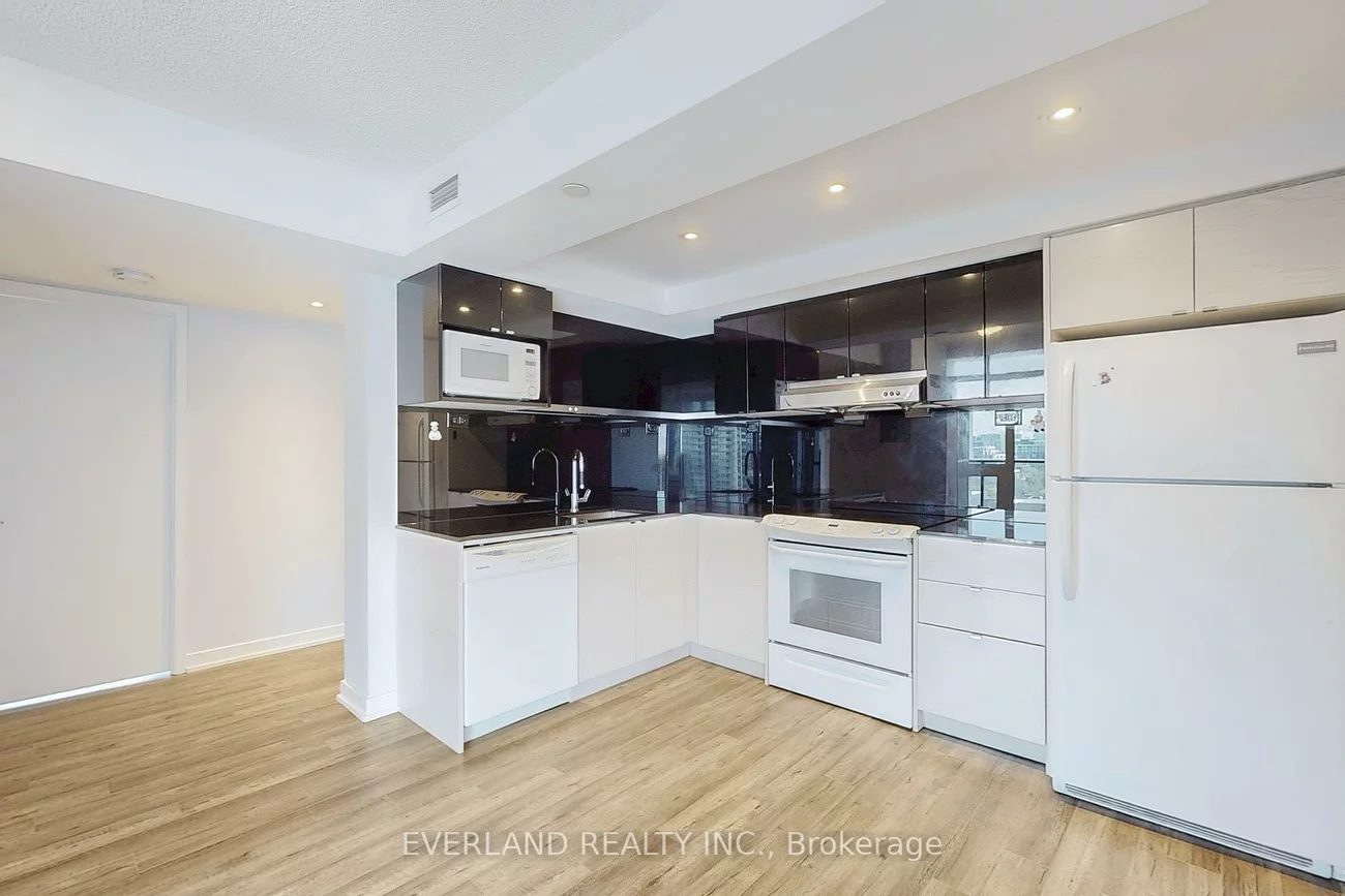 72, Esther Shiner, Bayview Village, Toronto