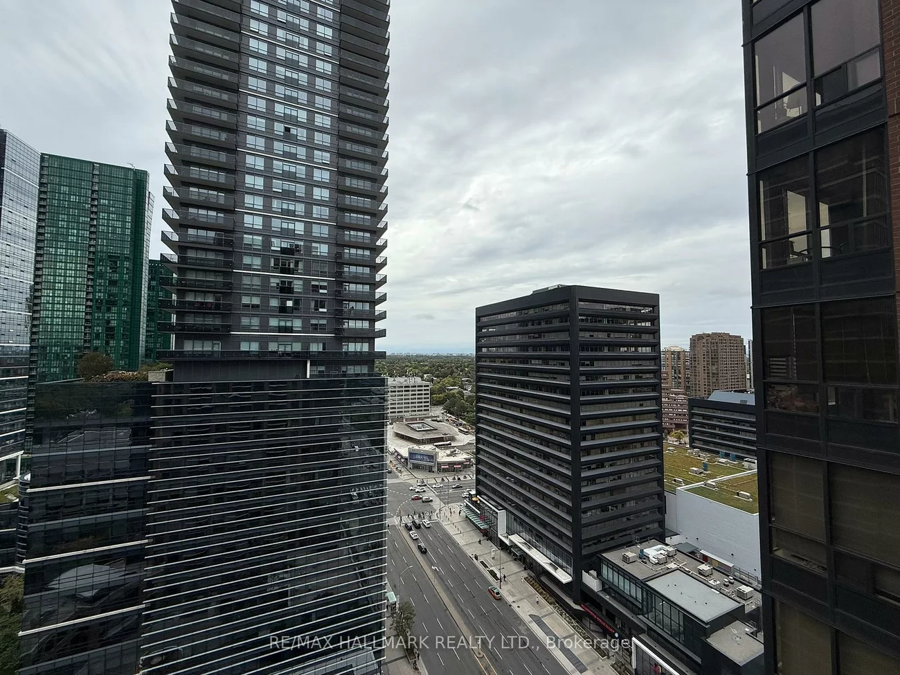 33, Sheppard, Willowdale East, Toronto