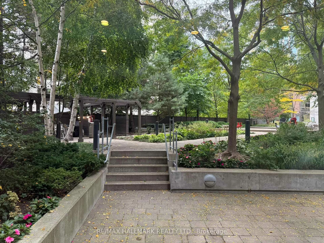 33, Sheppard, Willowdale East, Toronto