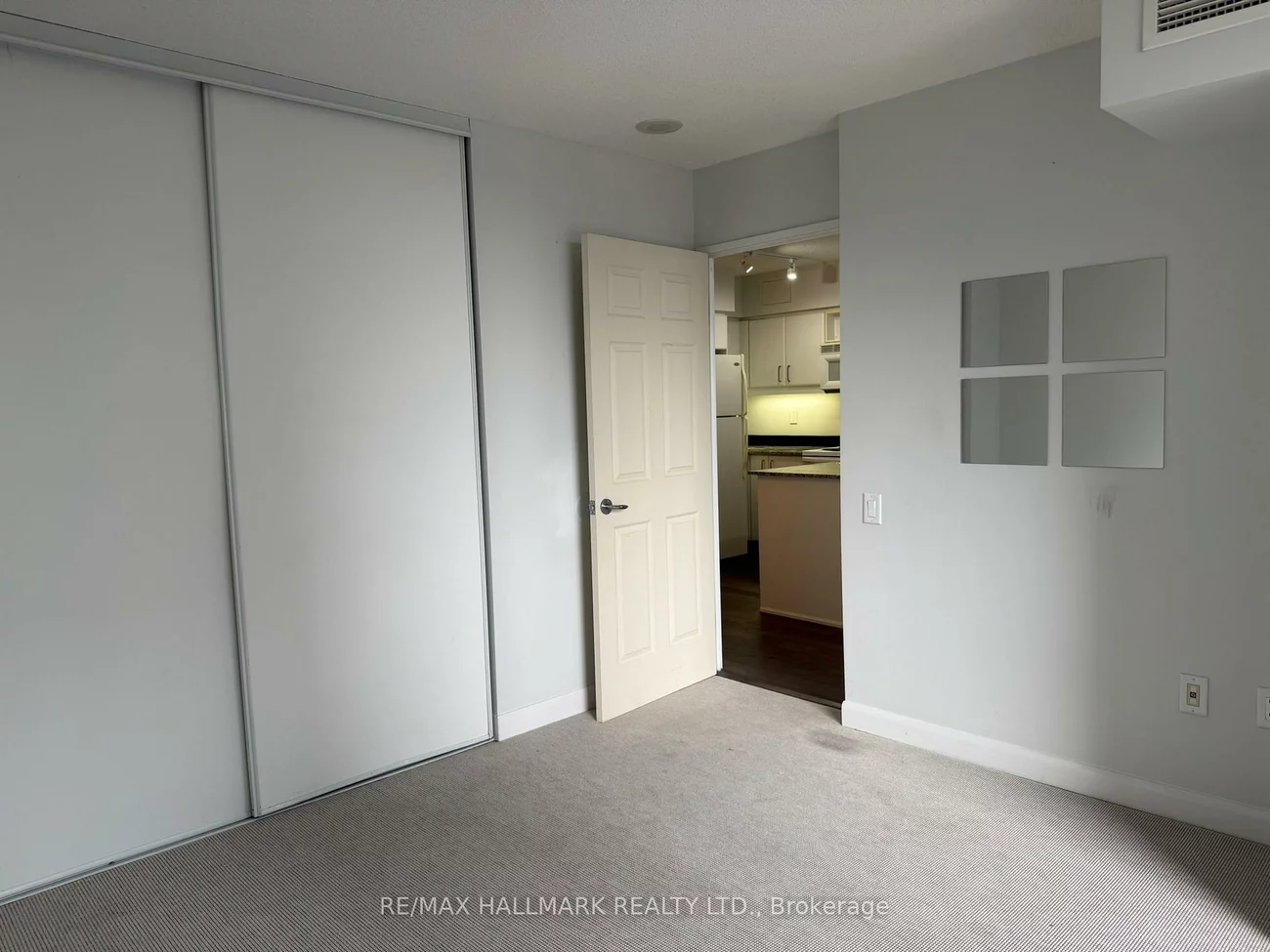 33, Sheppard, Willowdale East, Toronto