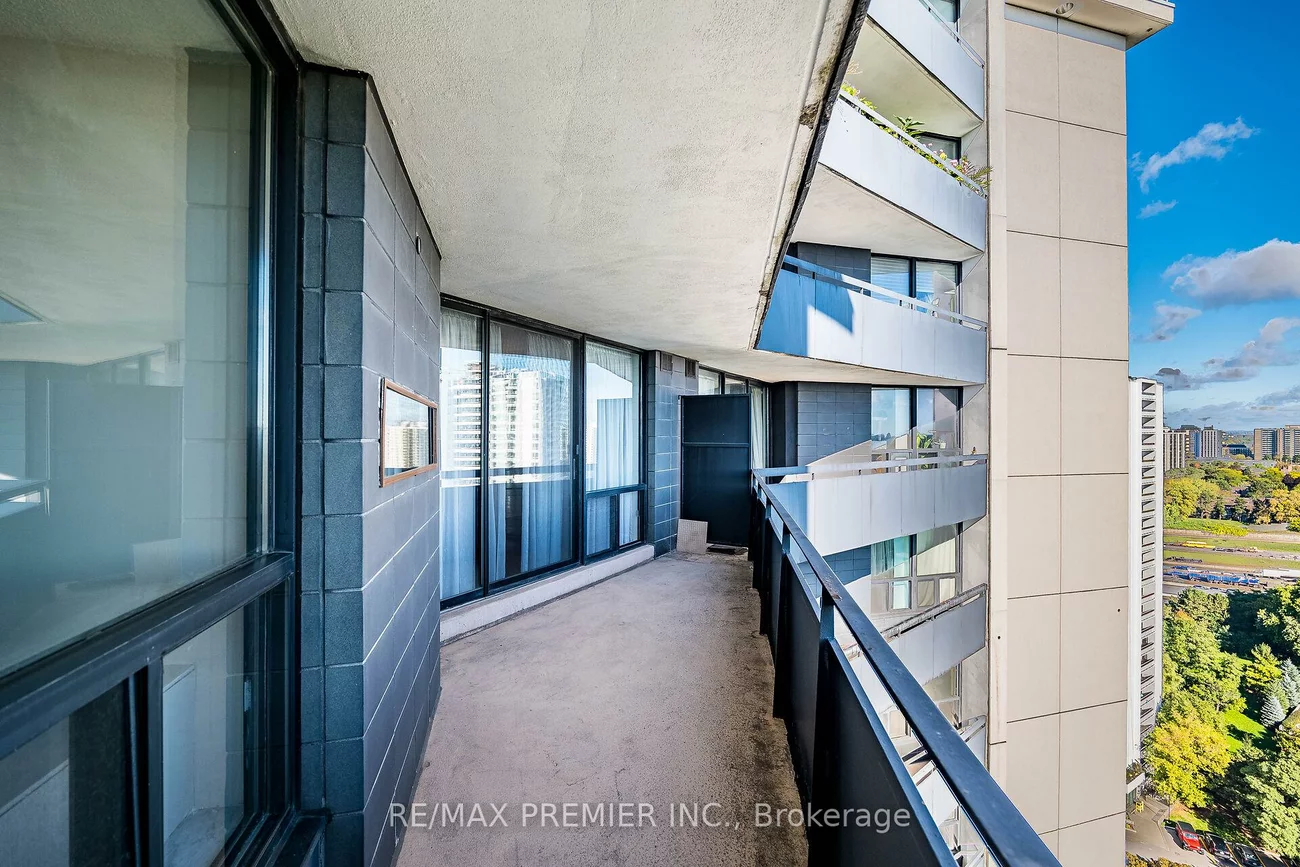 75, Graydon Hall, Parkwoods-Donalda, Toronto