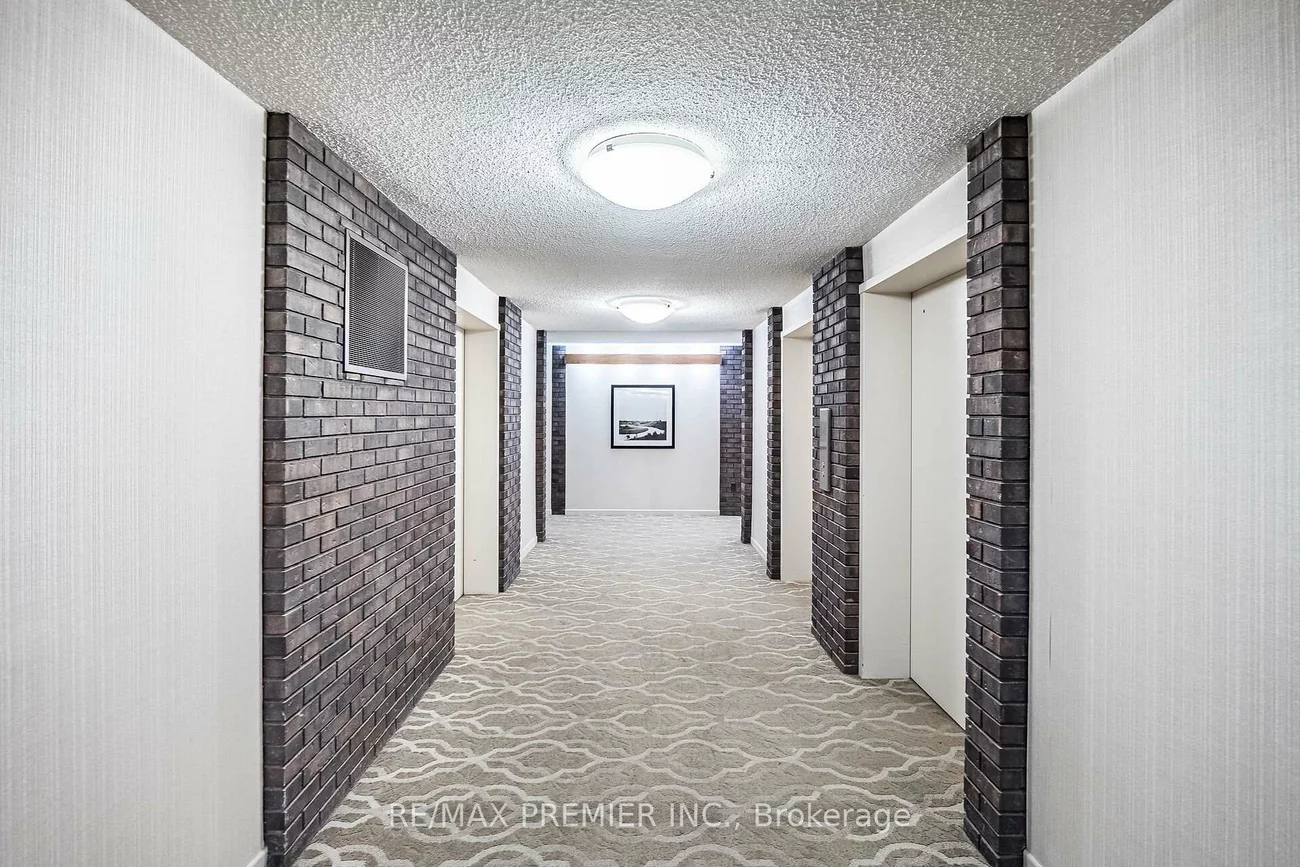 75, Graydon Hall, Parkwoods-Donalda, Toronto