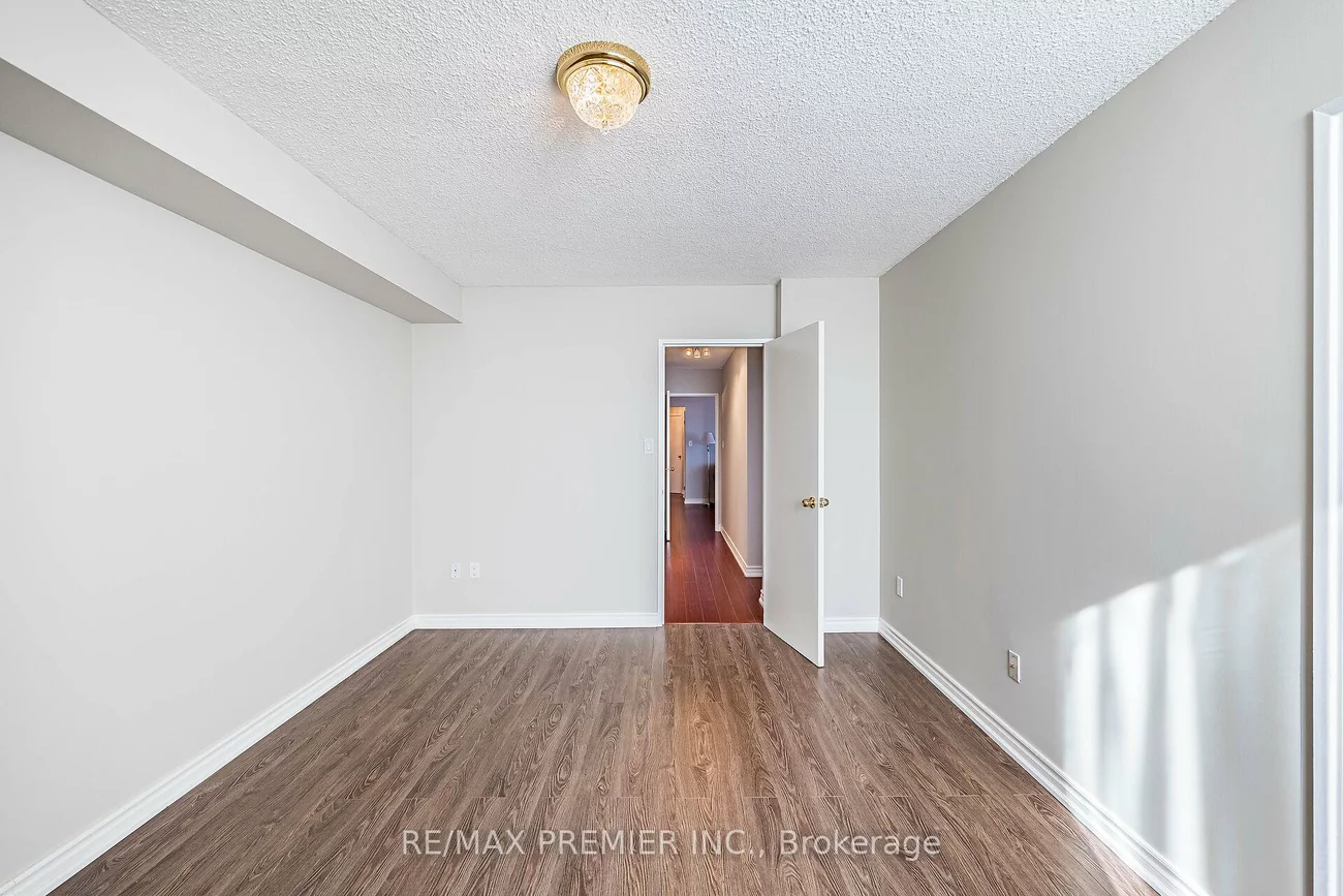 75, Graydon Hall, Parkwoods-Donalda, Toronto