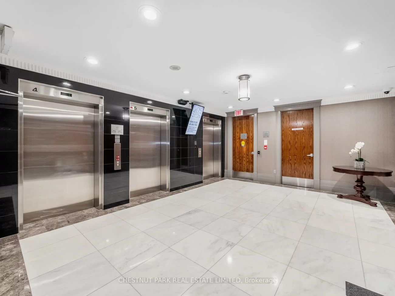 1, Rean, Bayview Village, Toronto