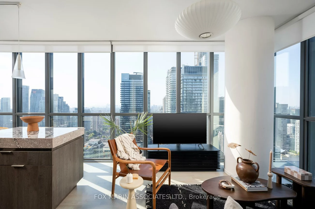 101, Charles, Church-Yonge Corridor, Toronto