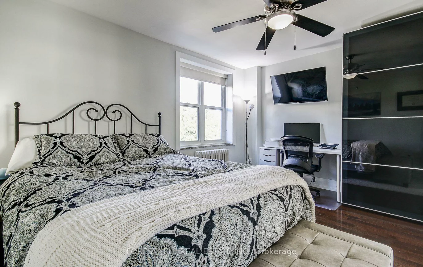 2603, Bathurst, Forest Hill North, Toronto