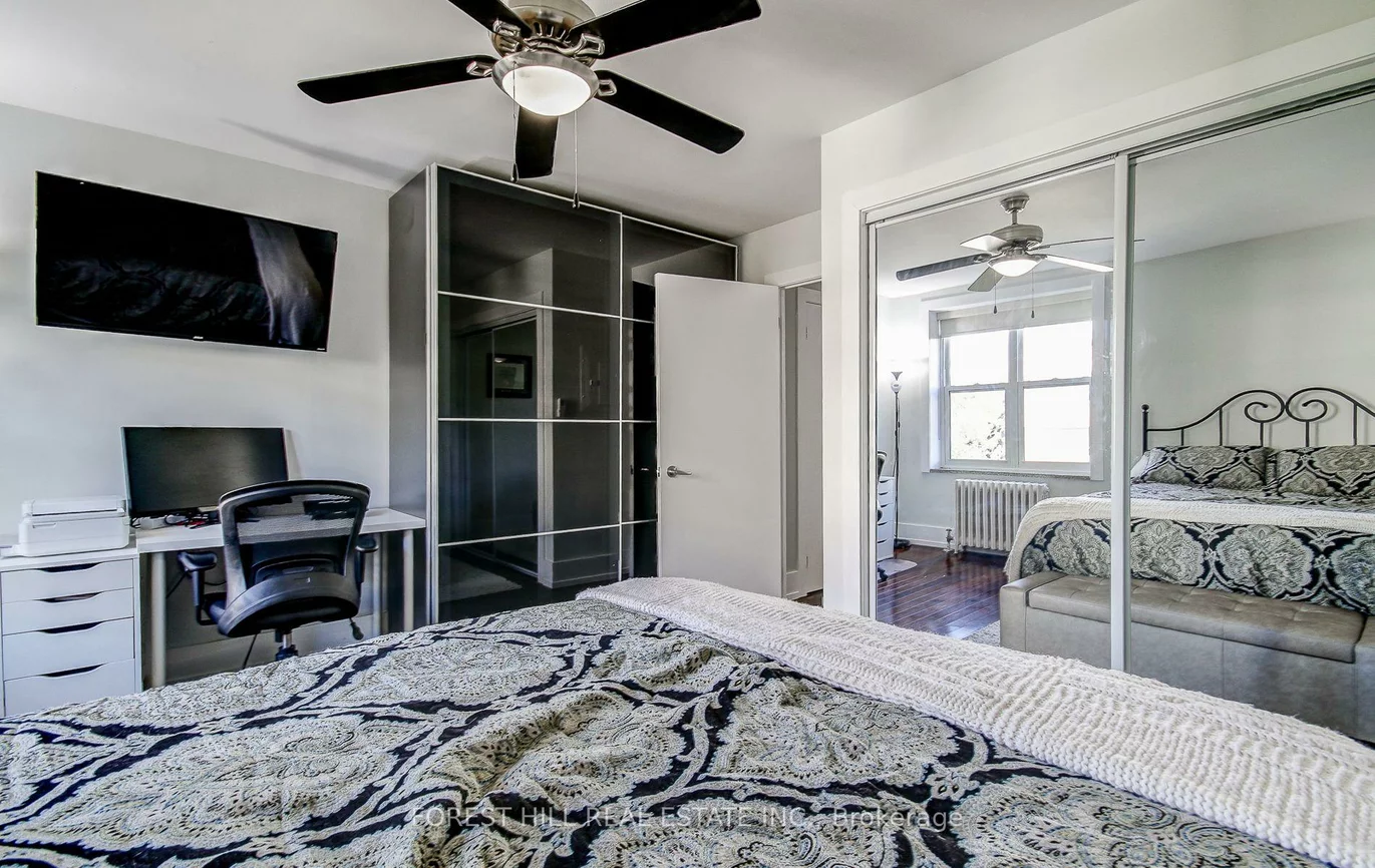 2603, Bathurst, Forest Hill North, Toronto