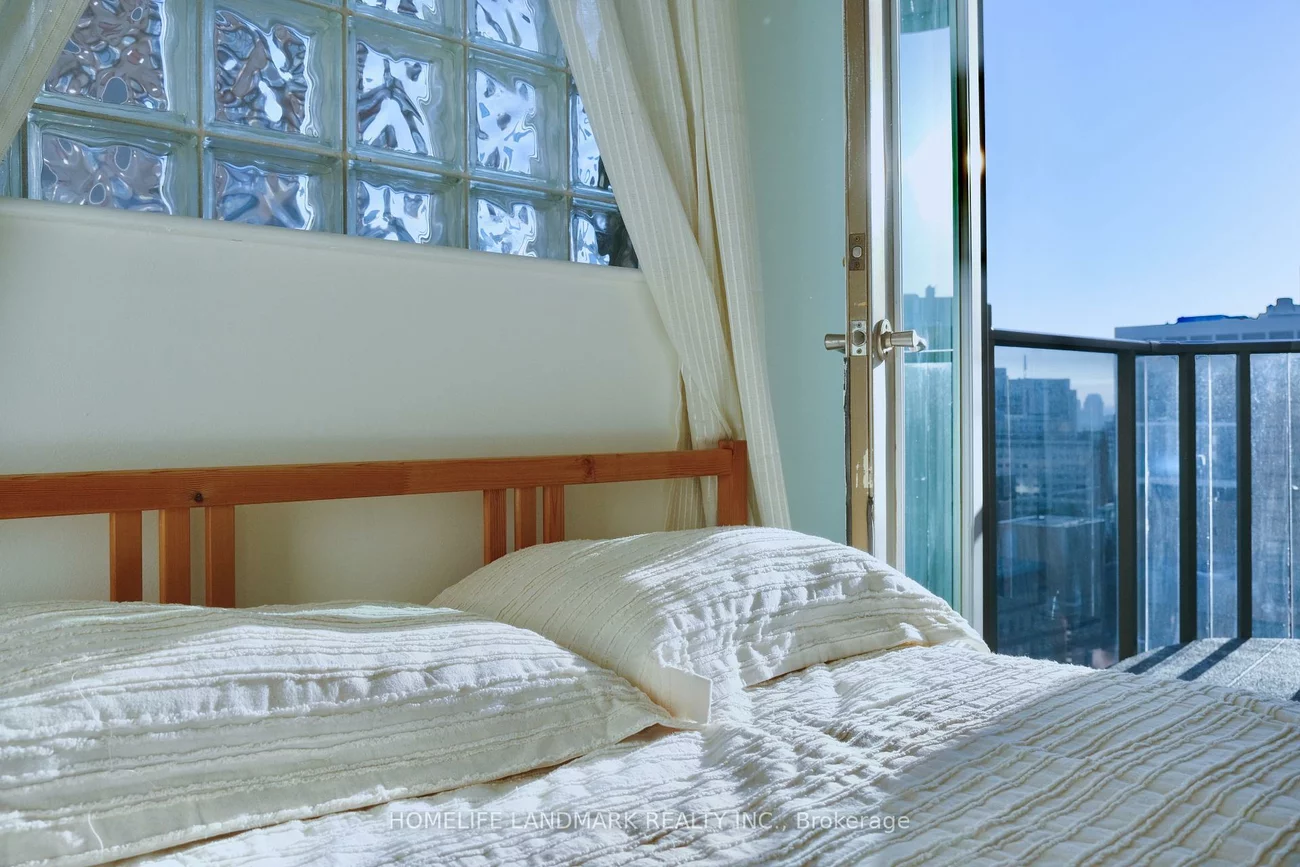 750, Bay, Bay Street Corridor, Toronto