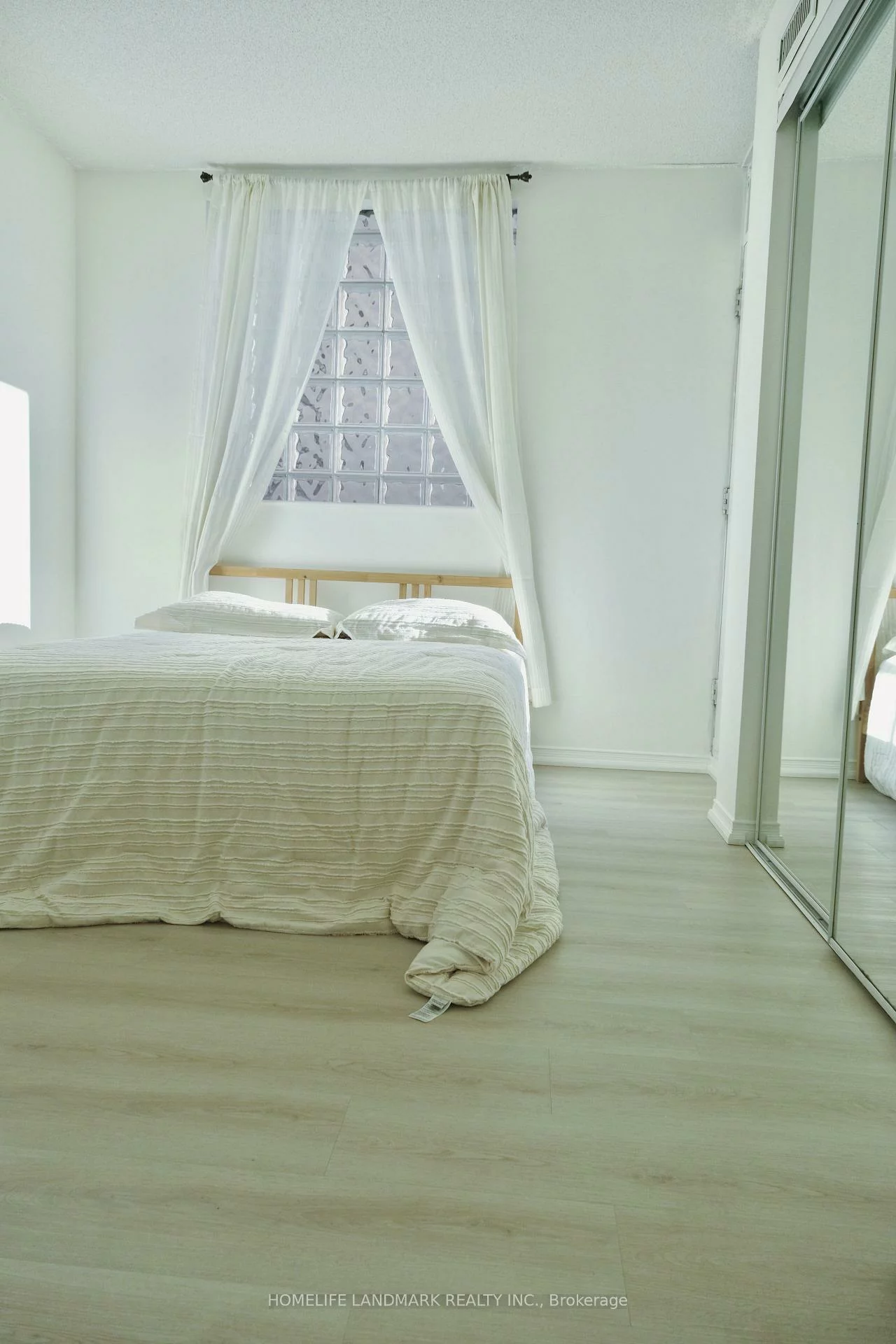 750, Bay, Bay Street Corridor, Toronto