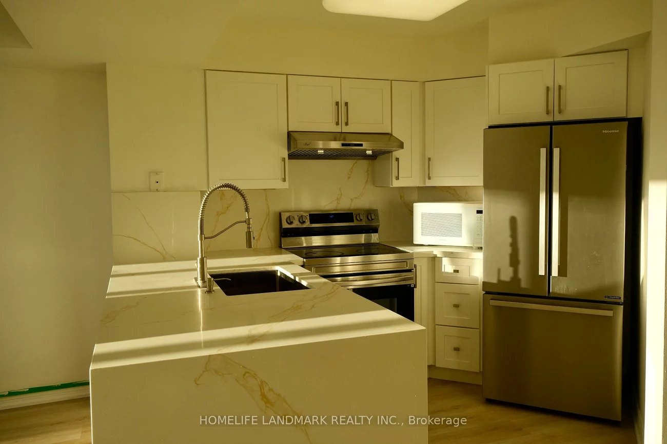 750, Bay, Bay Street Corridor, Toronto