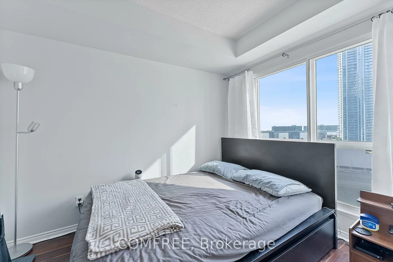 25, The Esplanade, Waterfront Communities C8, Toronto