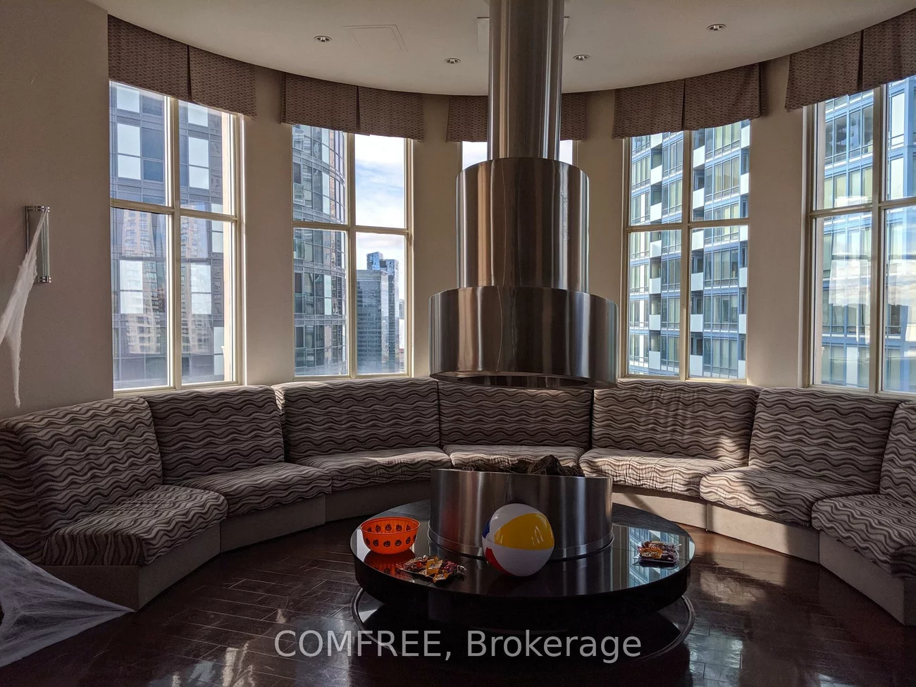 25, The Esplanade, Waterfront Communities C8, Toronto