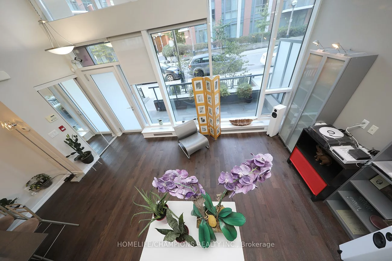 20, Bruyeres, Waterfront Communities C1, Toronto