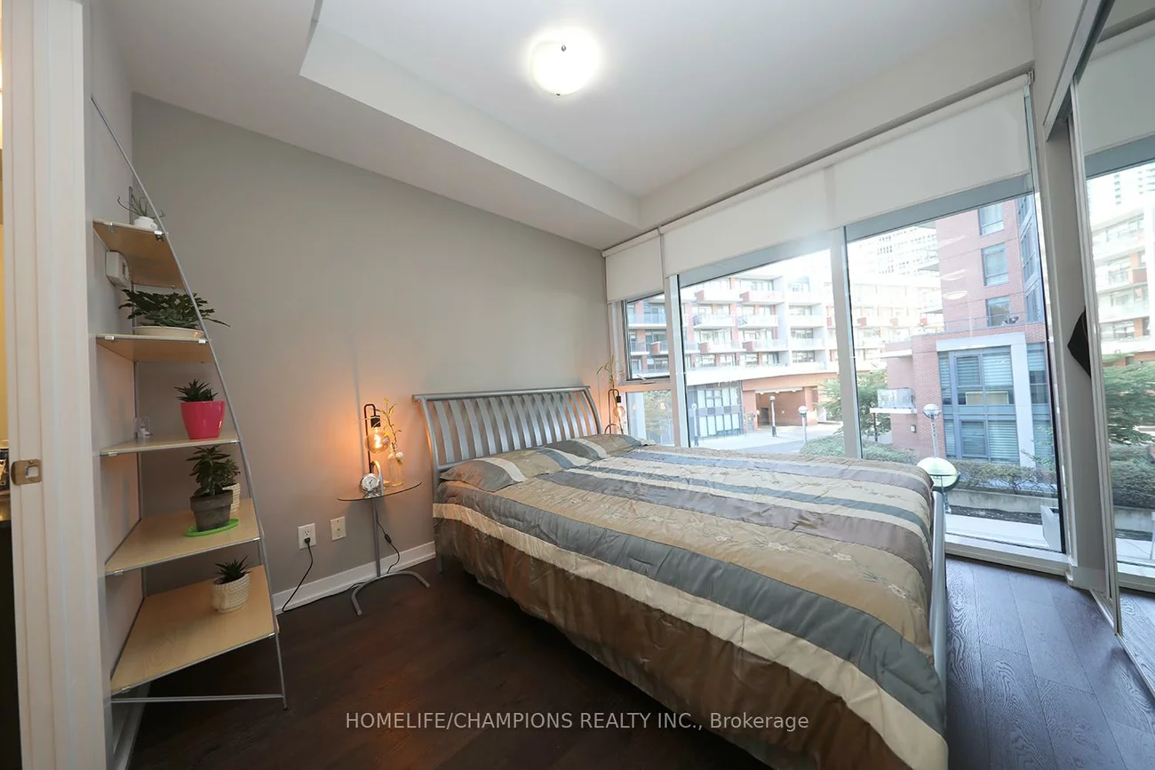 20, Bruyeres, Waterfront Communities C1, Toronto