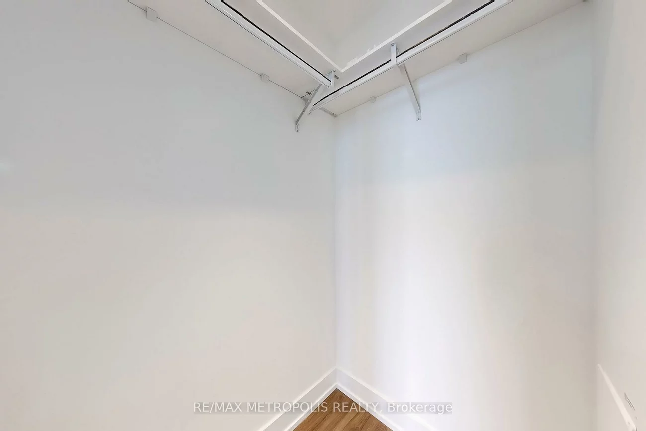 20, Inn On The Park, Banbury-Don Mills, Toronto