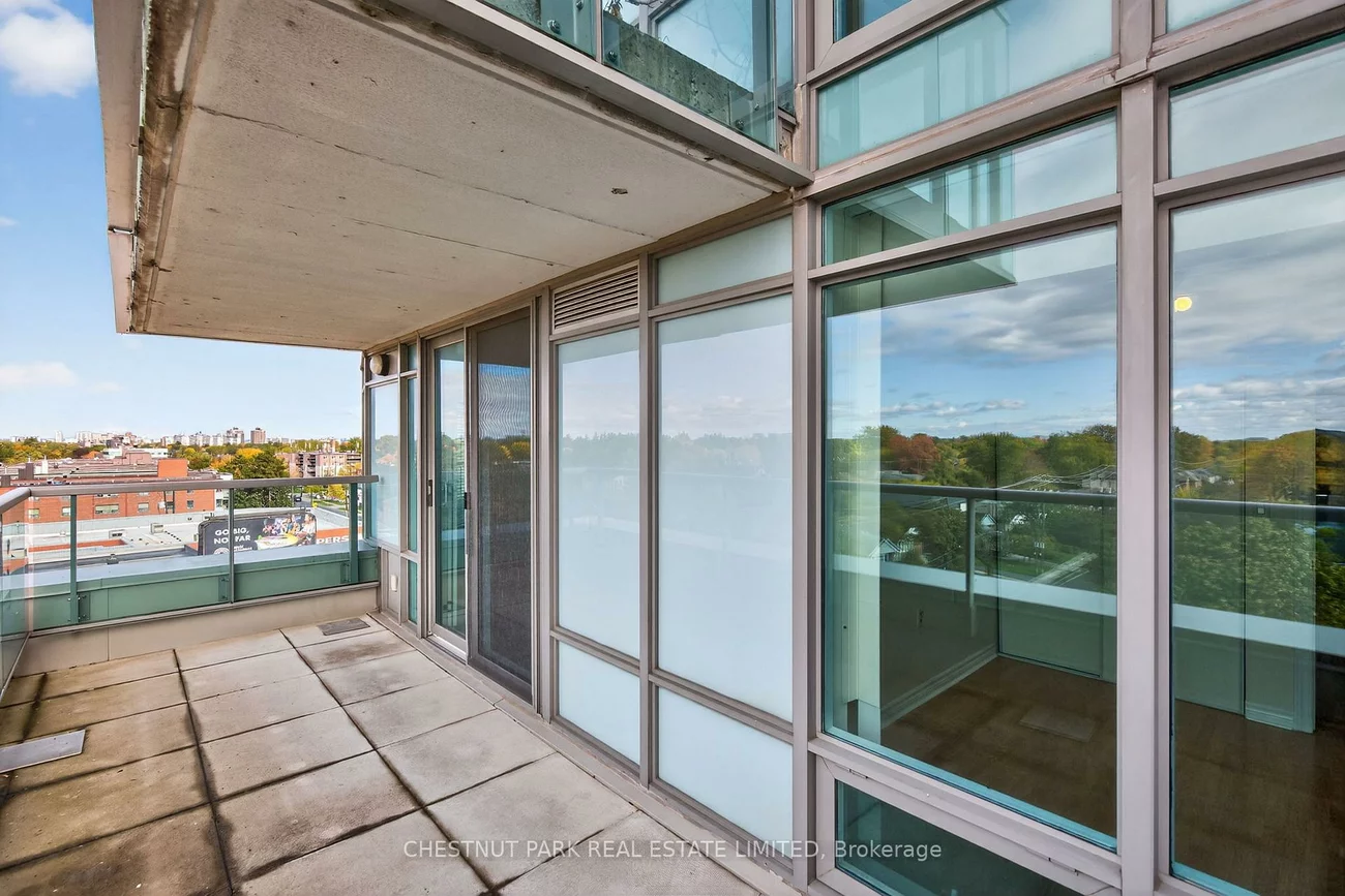 3840, Bathurst, Clanton Park, Toronto