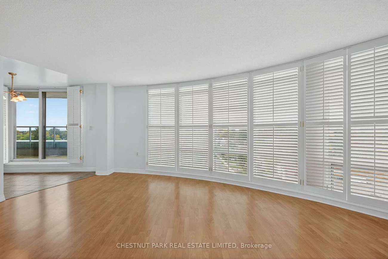 3840, Bathurst, Clanton Park, Toronto