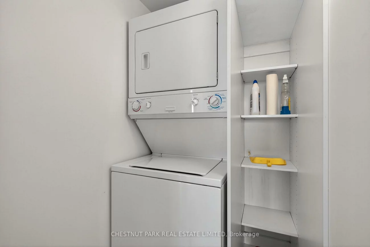 3840, Bathurst, Clanton Park, Toronto