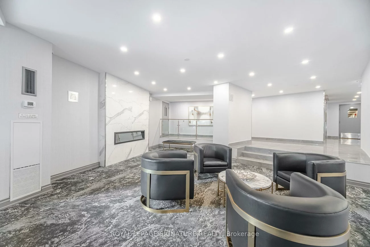 10, Edgecliff, Flemingdon Park, Toronto