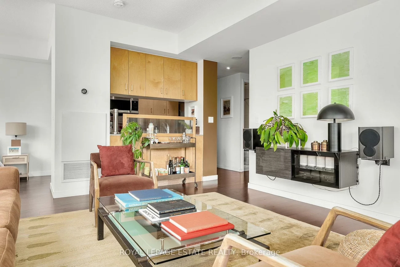 281, Mutual, Church-Yonge Corridor, Toronto