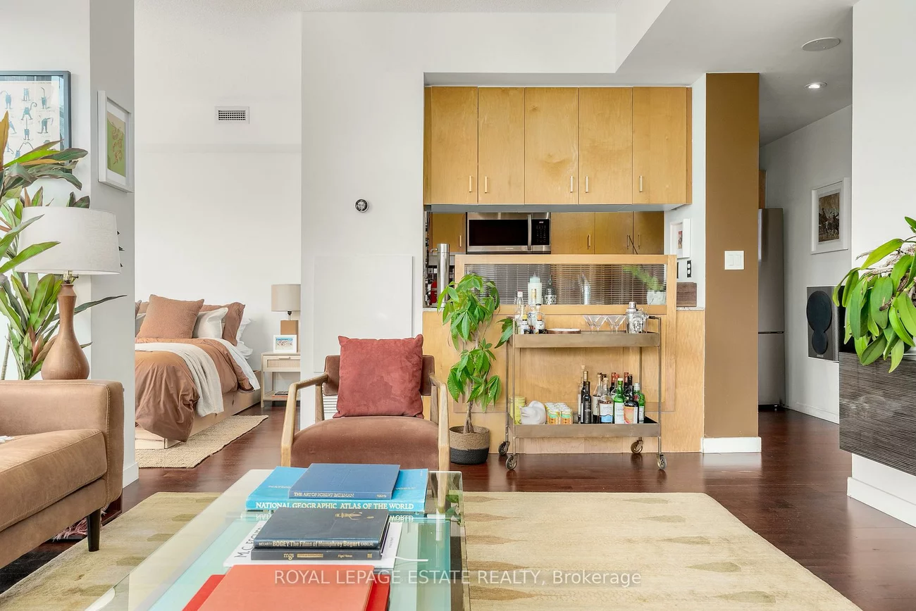 281, Mutual, Church-Yonge Corridor, Toronto