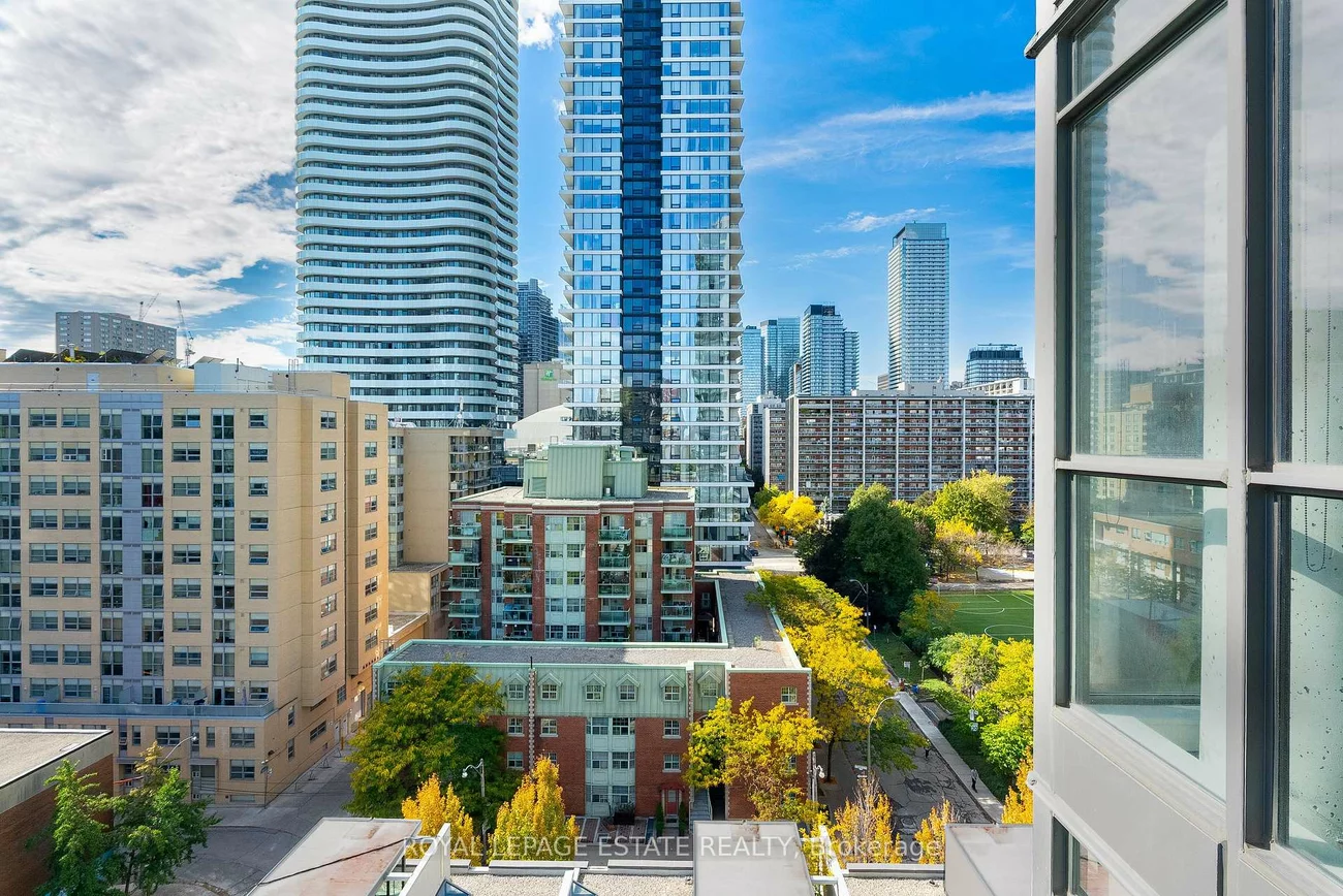 281, Mutual, Church-Yonge Corridor, Toronto