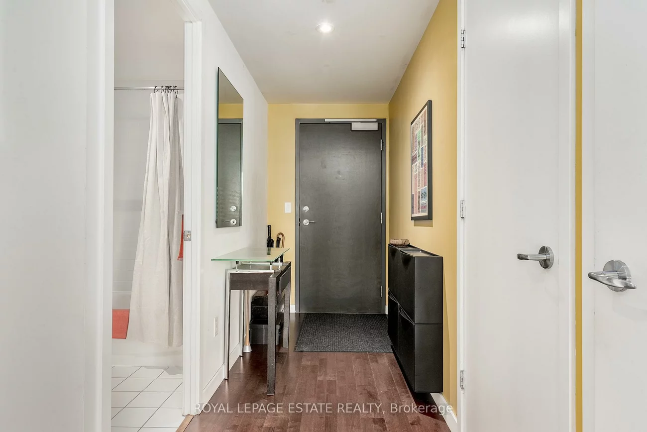 281, Mutual, Church-Yonge Corridor, Toronto