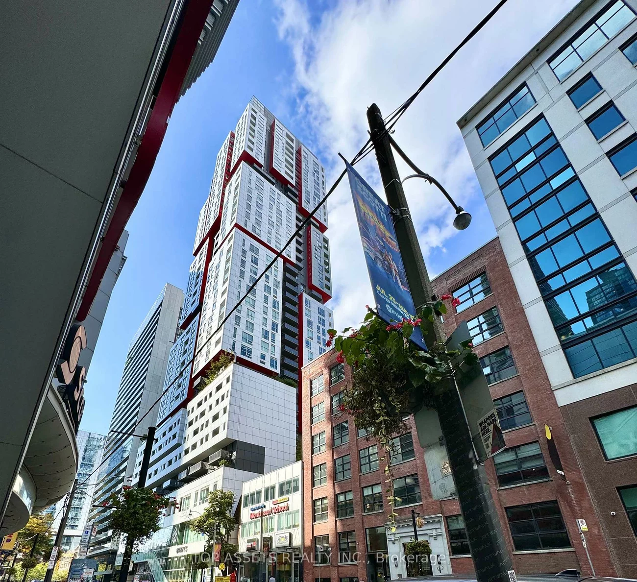 318, Richmond, Waterfront Communities C1, Toronto