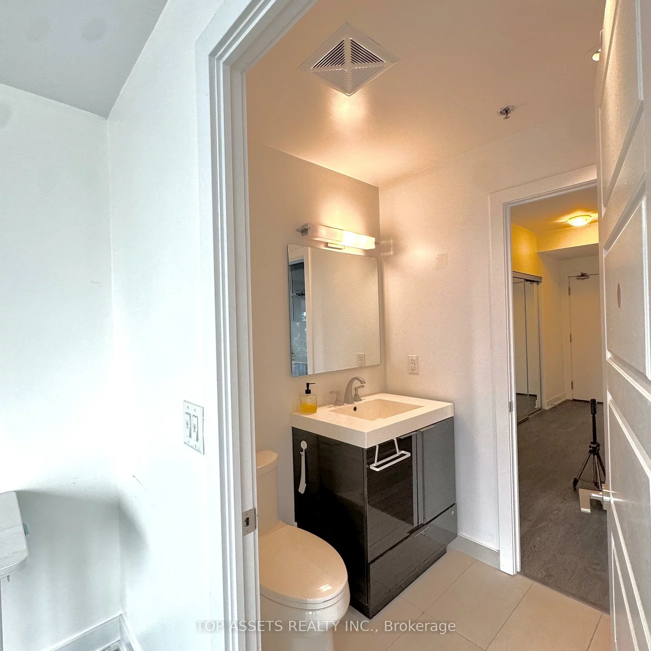 318, Richmond, Waterfront Communities C1, Toronto