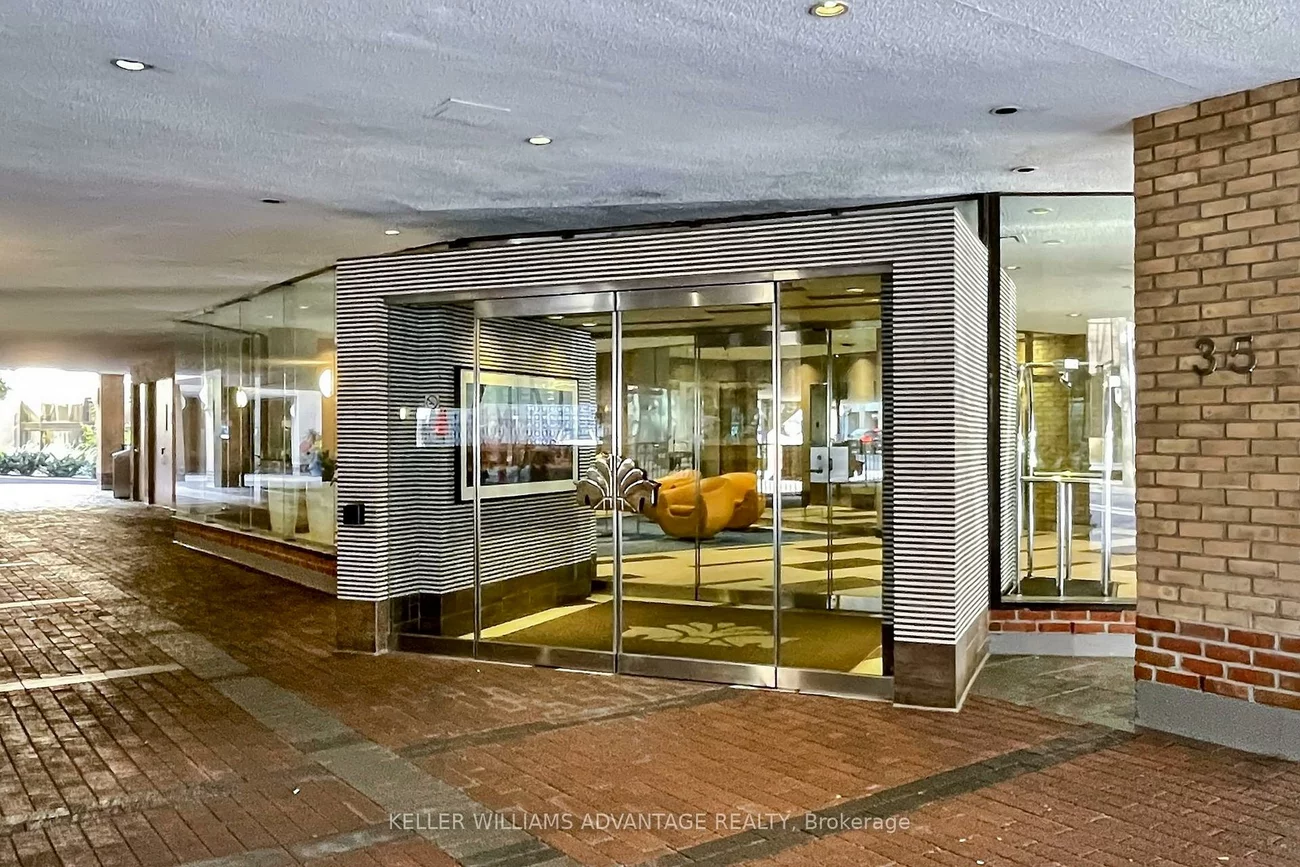 35, Church, Church-Yonge Corridor, Toronto