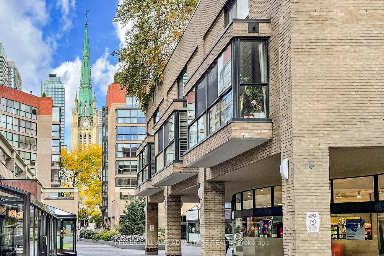 35, Church, Church-Yonge Corridor, Toronto