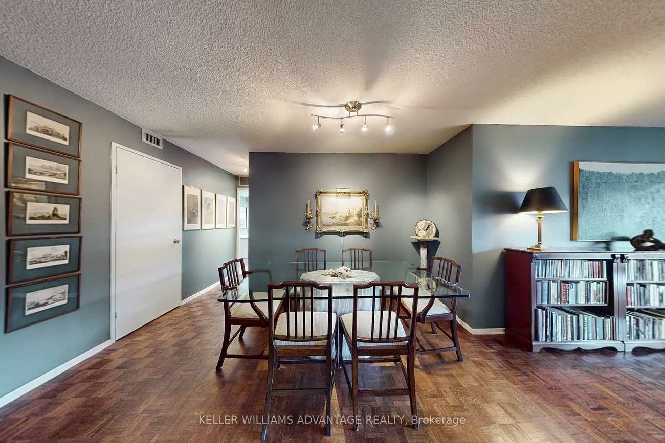 35, Church, Church-Yonge Corridor, Toronto