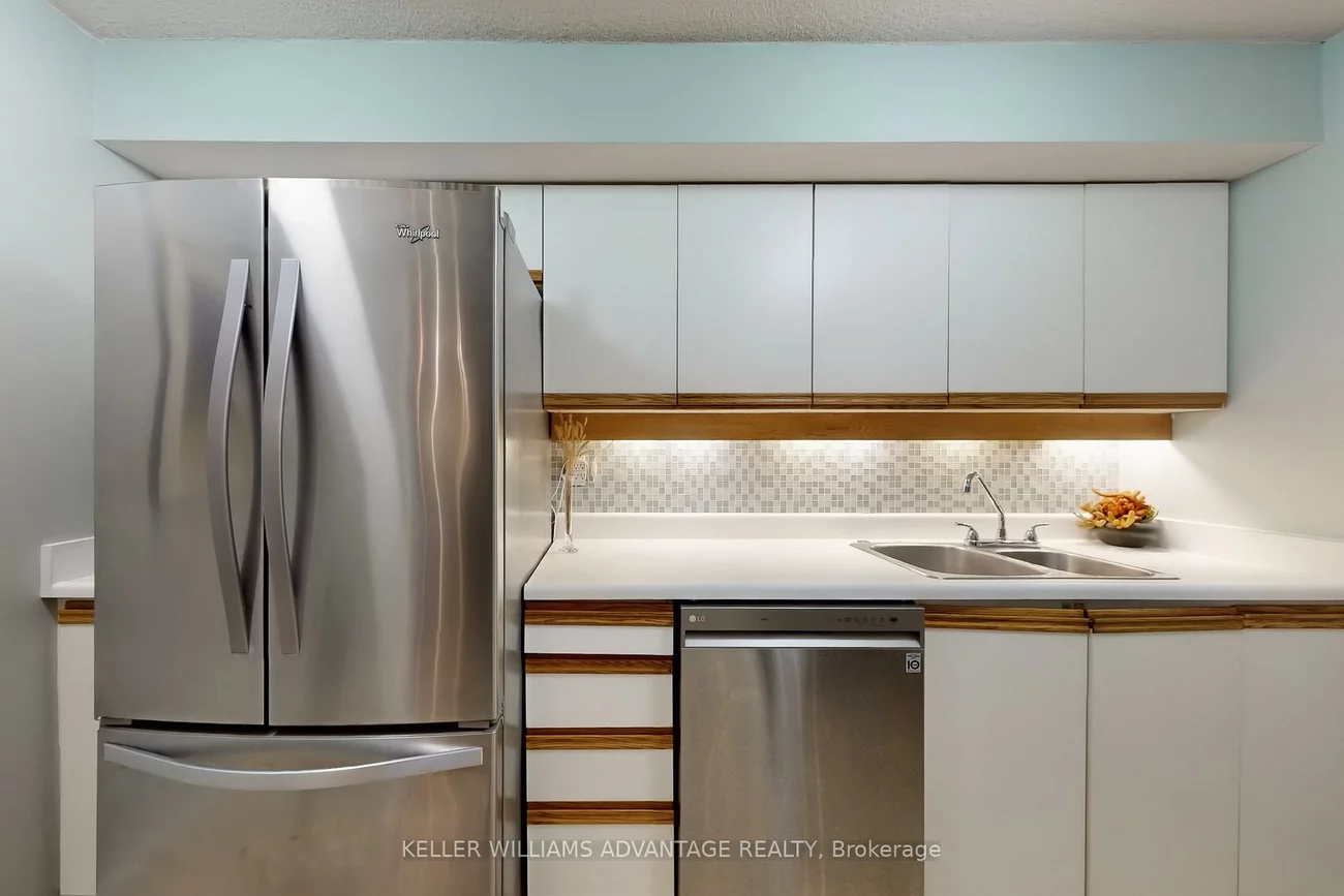 35, Church, Church-Yonge Corridor, Toronto