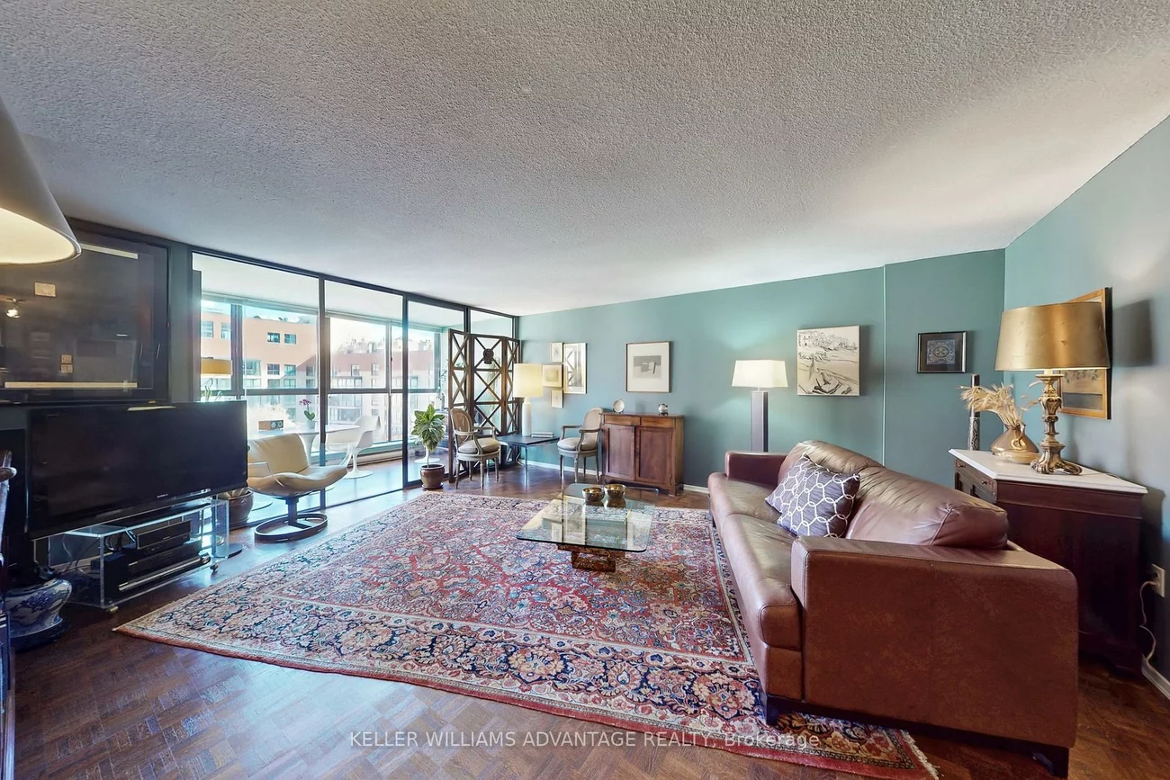 35, Church, Church-Yonge Corridor, Toronto