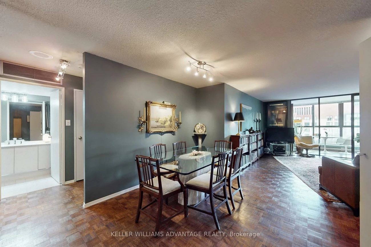 35, Church, Church-Yonge Corridor, Toronto