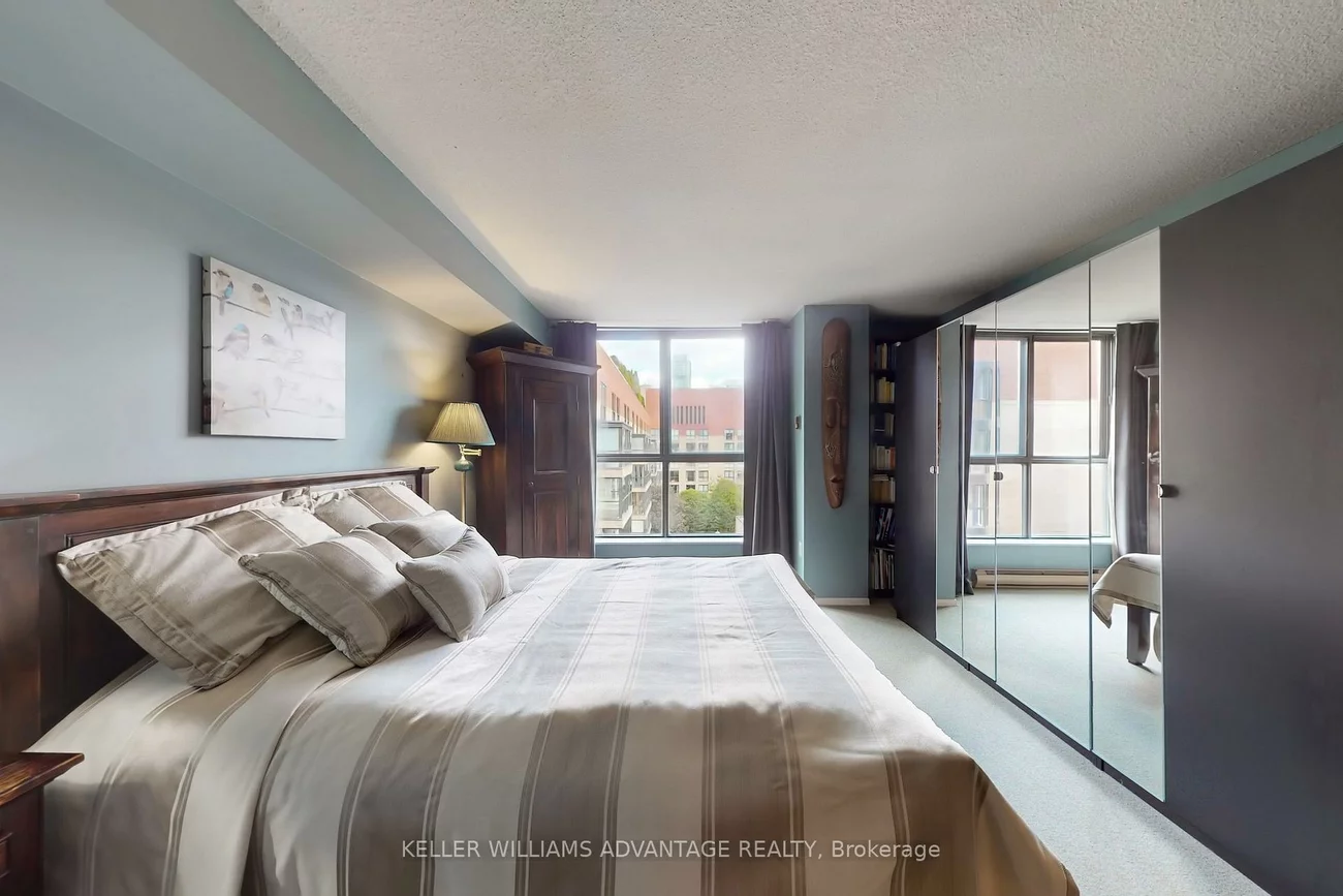 35, Church, Church-Yonge Corridor, Toronto