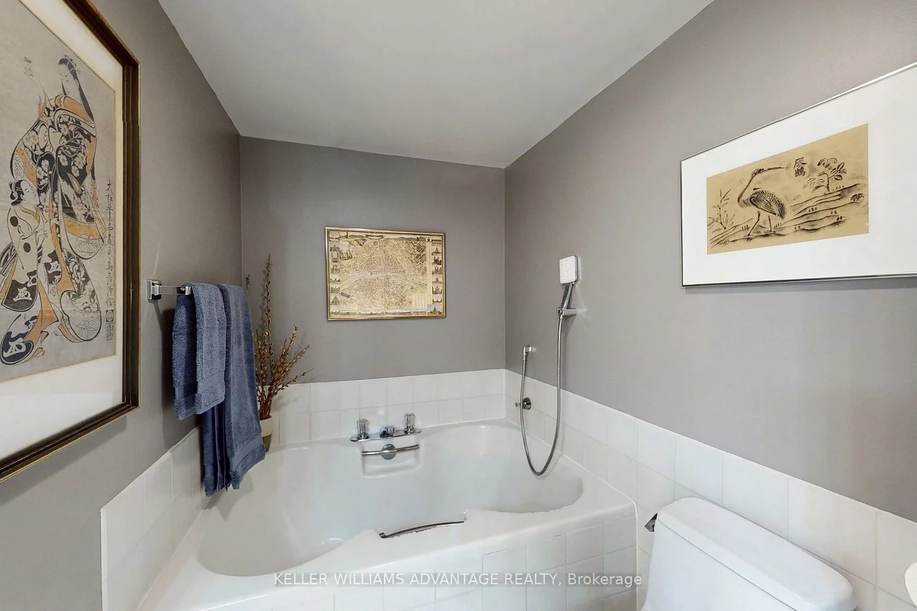 35, Church, Church-Yonge Corridor, Toronto