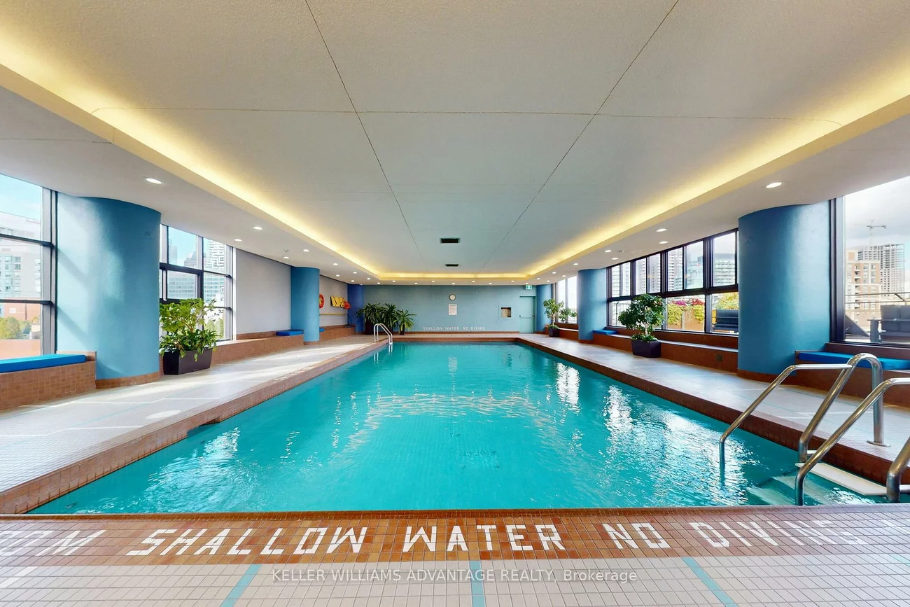 35, Church, Church-Yonge Corridor, Toronto